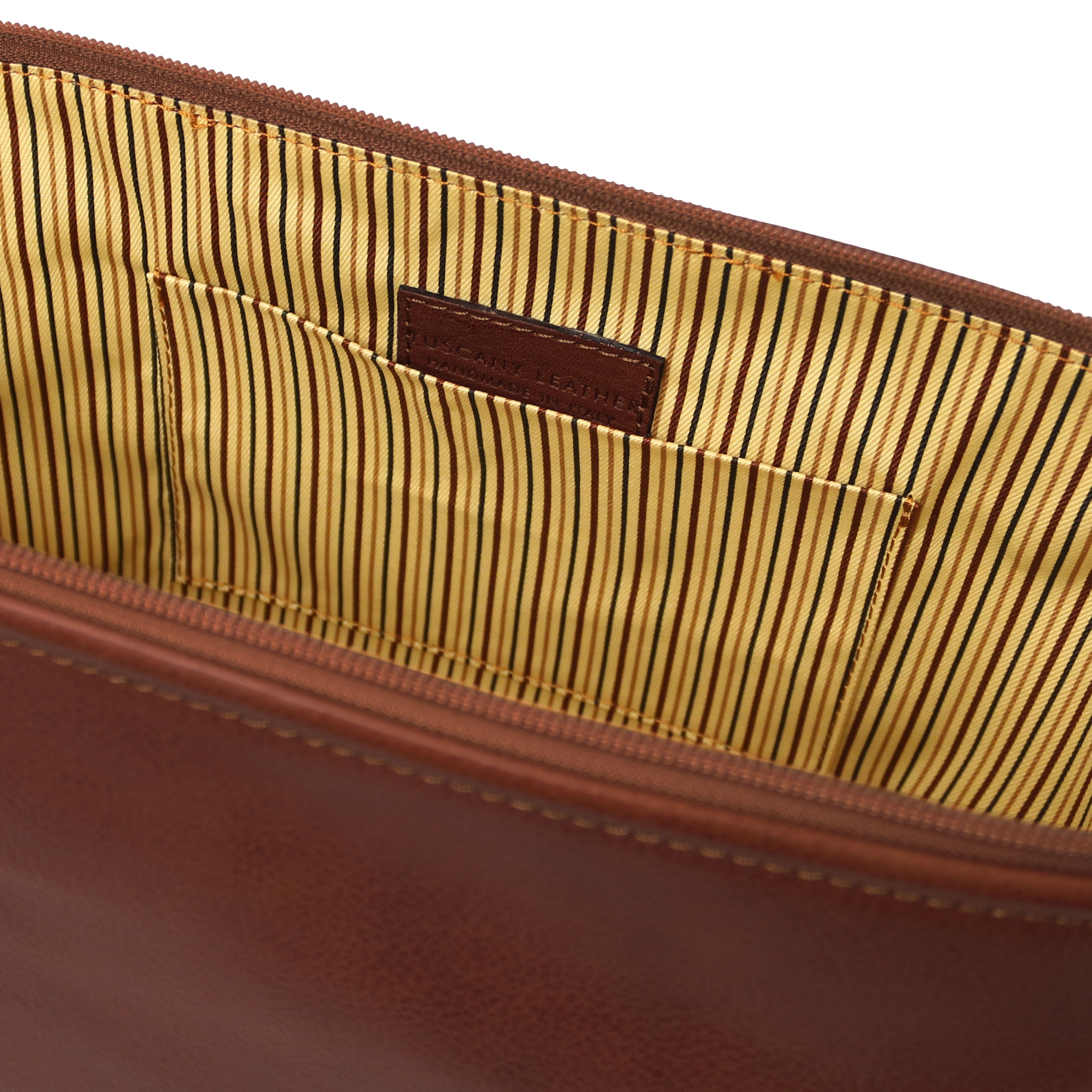Tuscany Leather toilettassen Smarty S TL141220 brown binnenvak