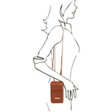 Tuscany Leather leren schoudertas/ portemonnee TL Bag voor dames TL142323 cognac paspop