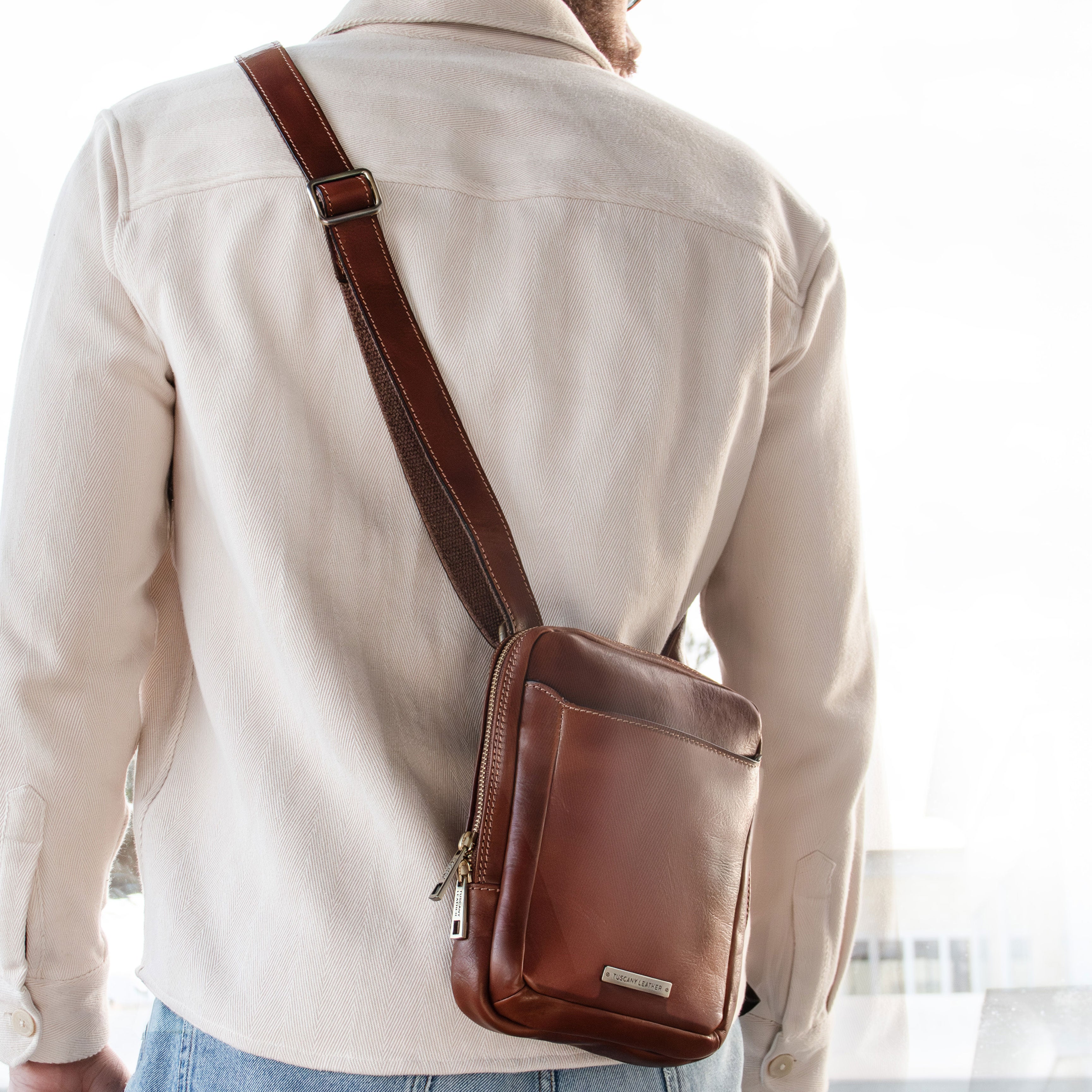 Tuscany Leather crossbodytassen heren Mark TL142428 brown model
