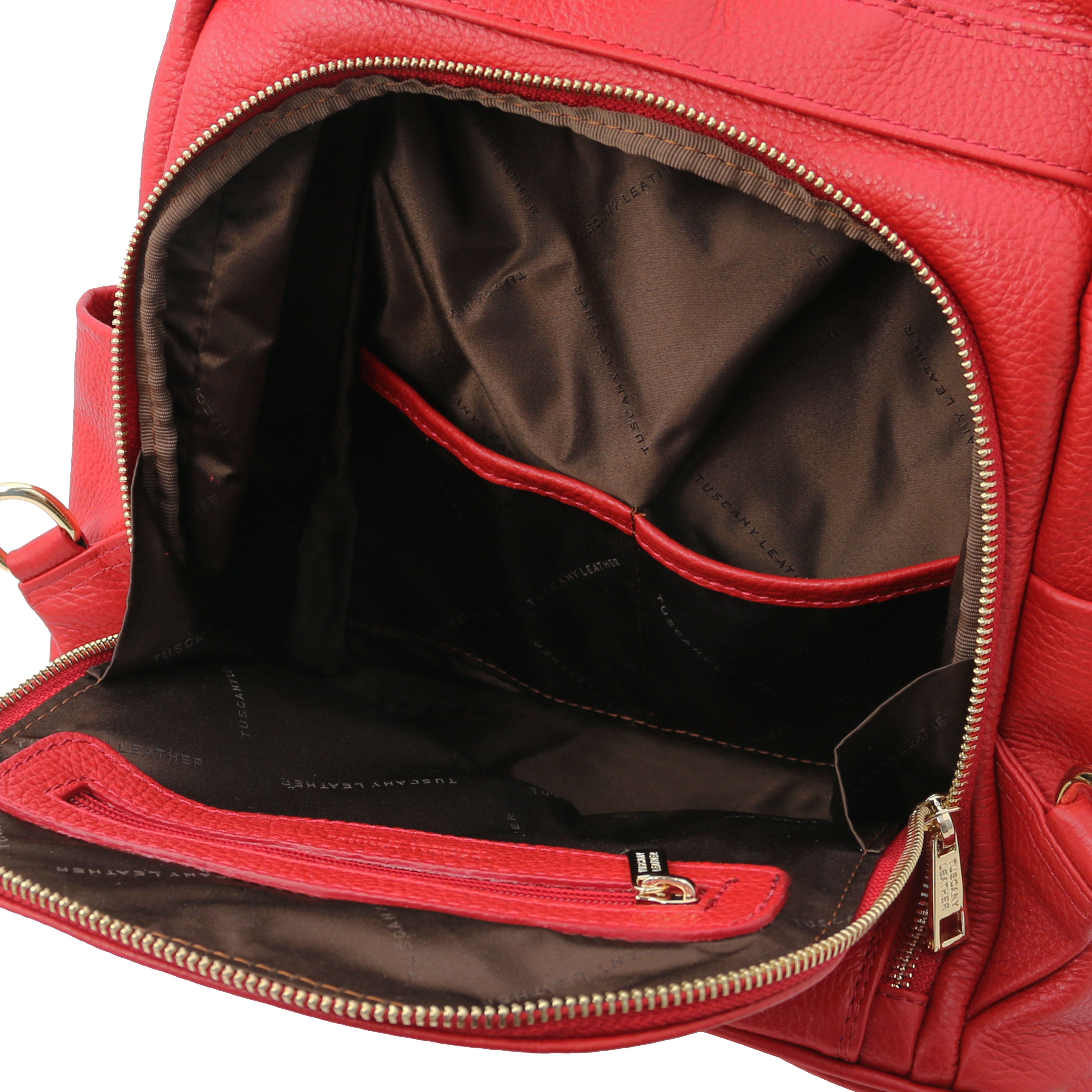 Tuscany Leather rugtas zacht leer TL Bag rood binnenvakken tas